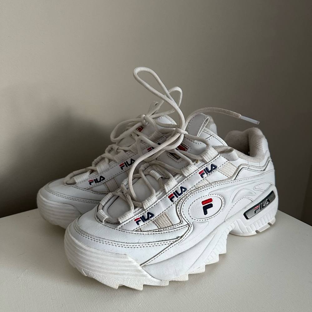 White Chunky Fila Tennis Shoes / Sneakers